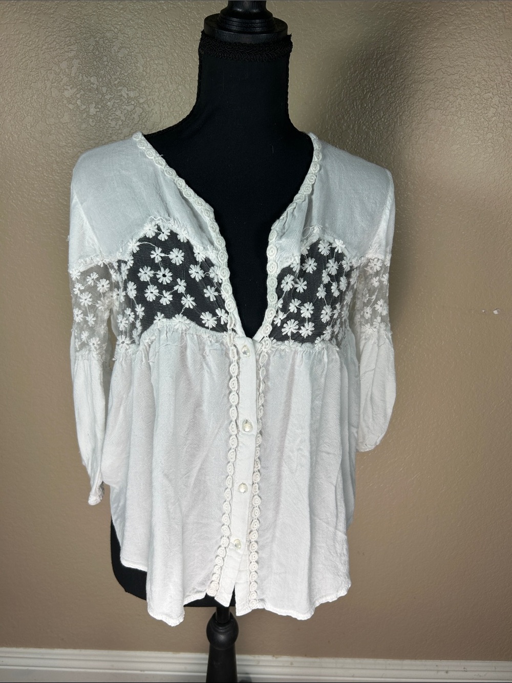 Young Threads White Lace Crochet Boho Peasant Blouse Top Size Large